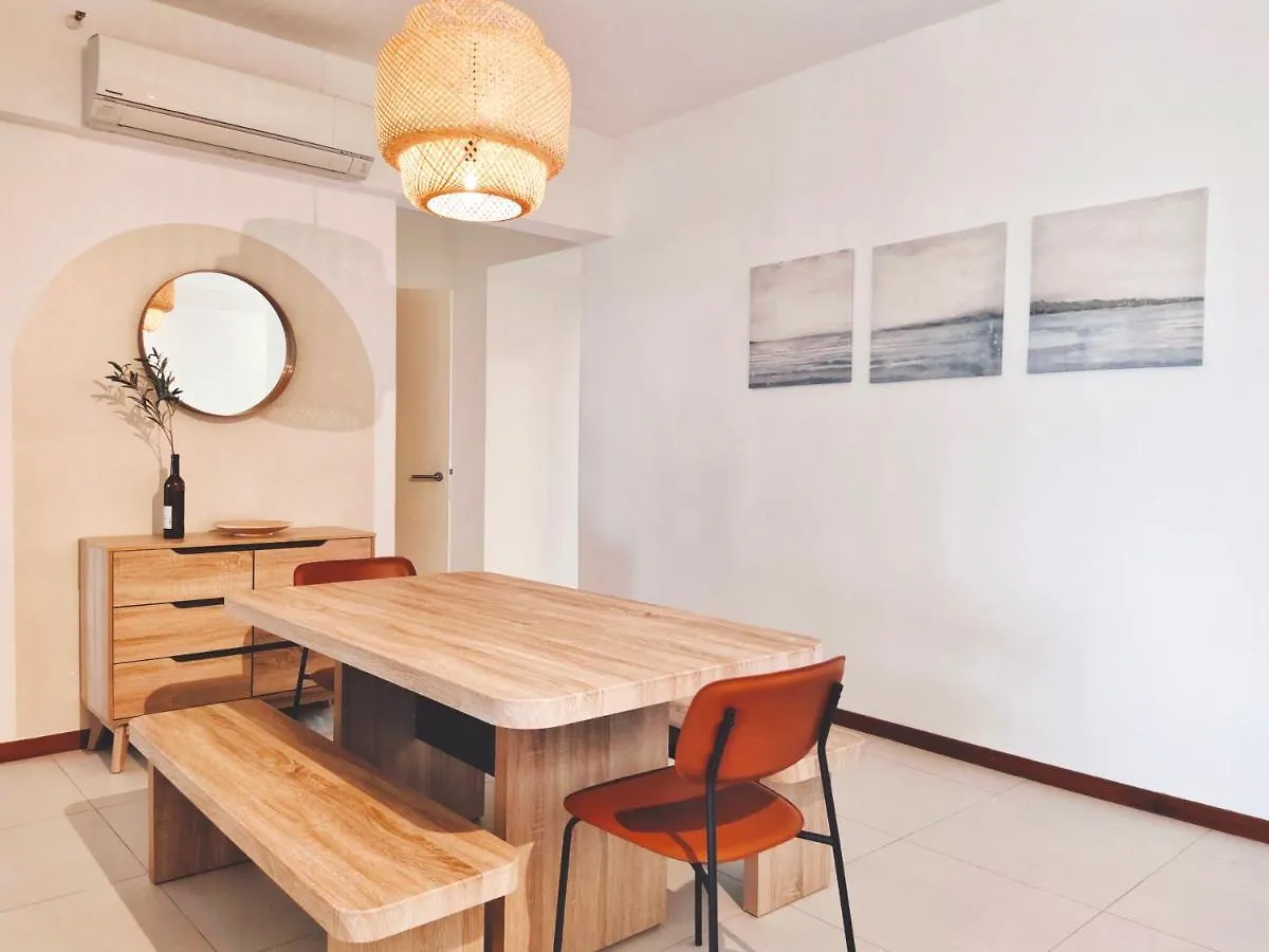 דירה טנג'ונג בונגא The Landmark By Katana New 3Br Grand Seaview Homestay At Gurney 无敌海景三房套房 מלזיה